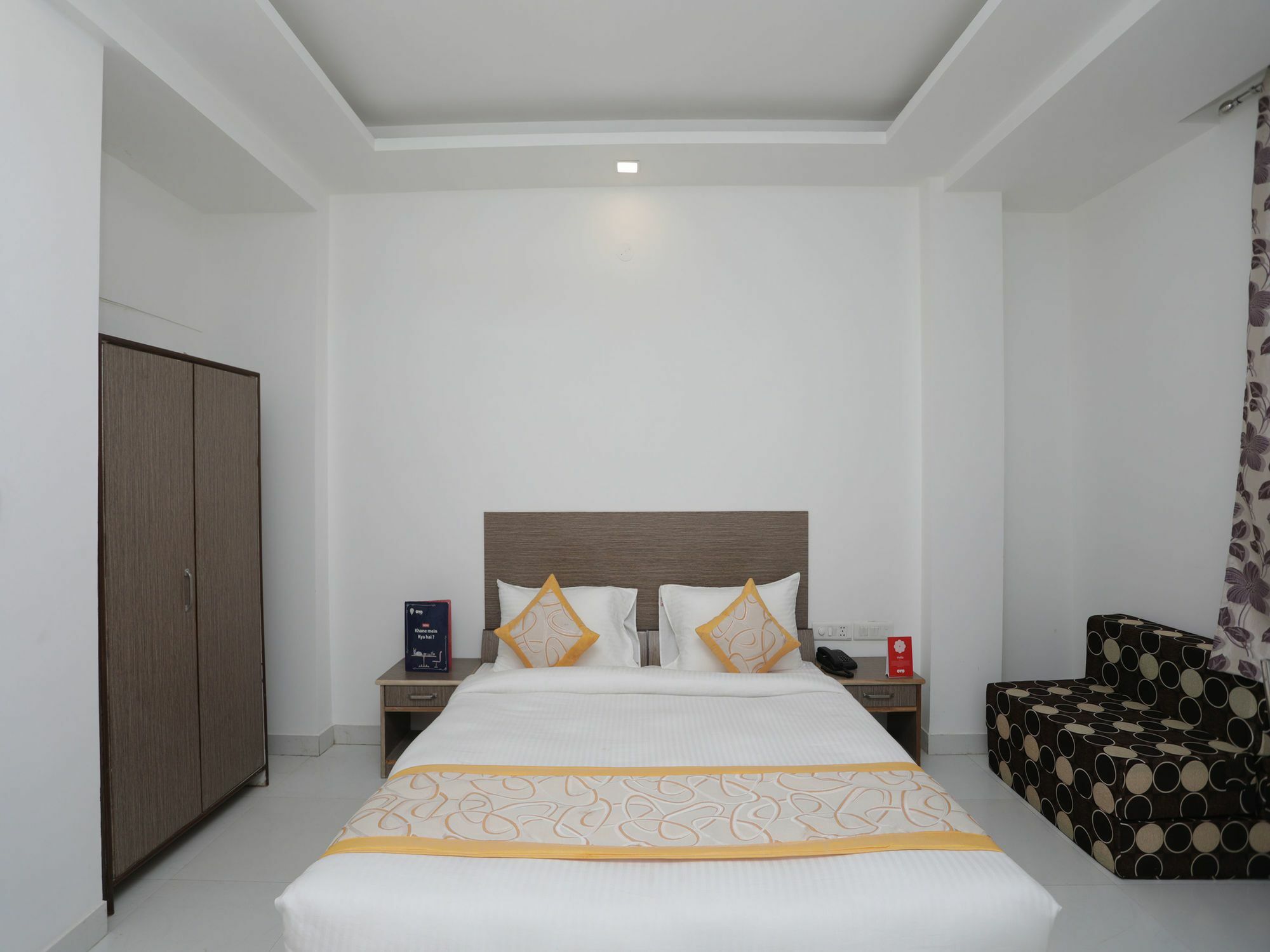 Oyo Hotel Qubic Stay New Delhi Exterior photo